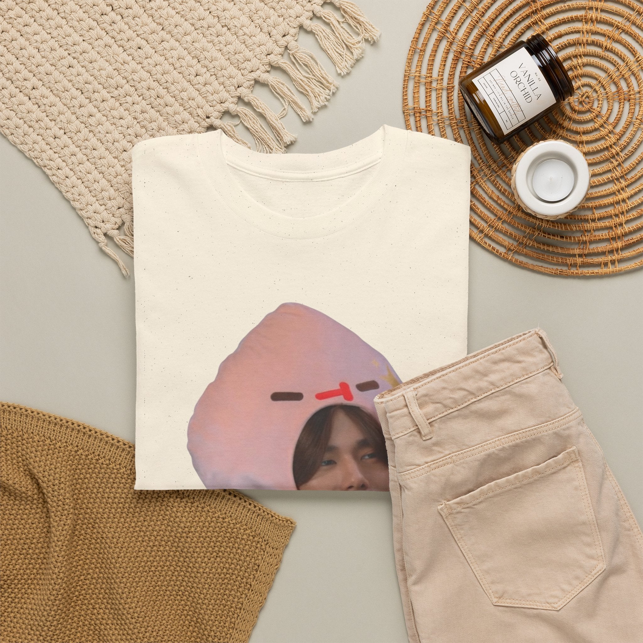 'Look Peach' Phuwin as Peach t-shirt in cream — PondPhuwin Me and Thee fan merch