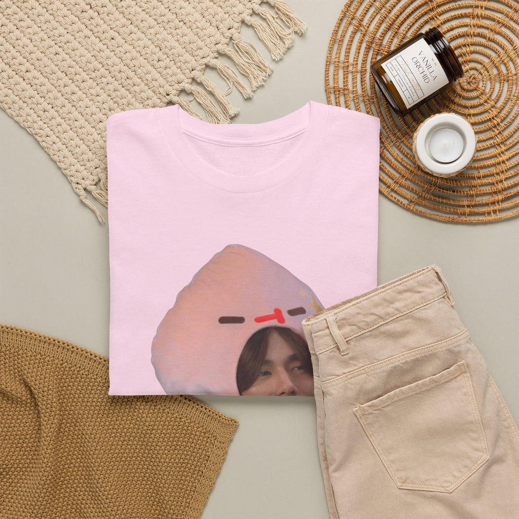 'Look Peach' Phuwin as Peach t-shirt in light pink — PondPhuwin Me and Thee fan merch